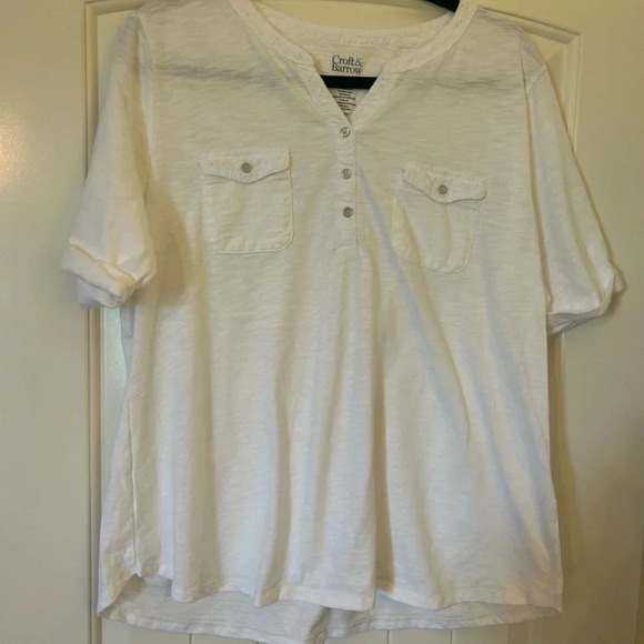 Croft and Barrow White V Neck - Picture 1 of 8